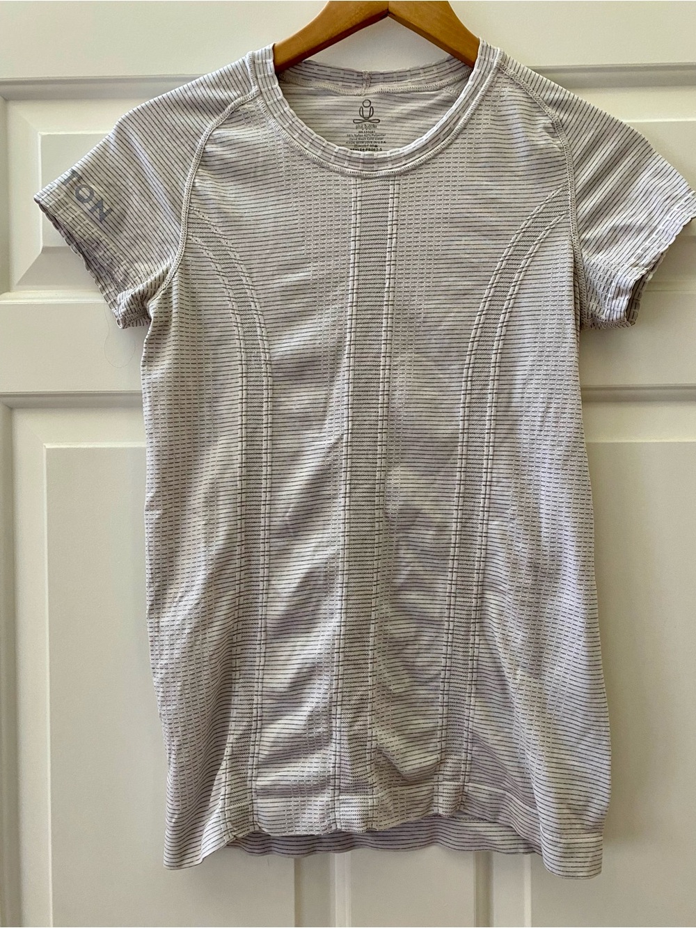 Phat Buddha Peloton Athletic Shirt S/M Gray Workout Running Yoga Exercise Shirt